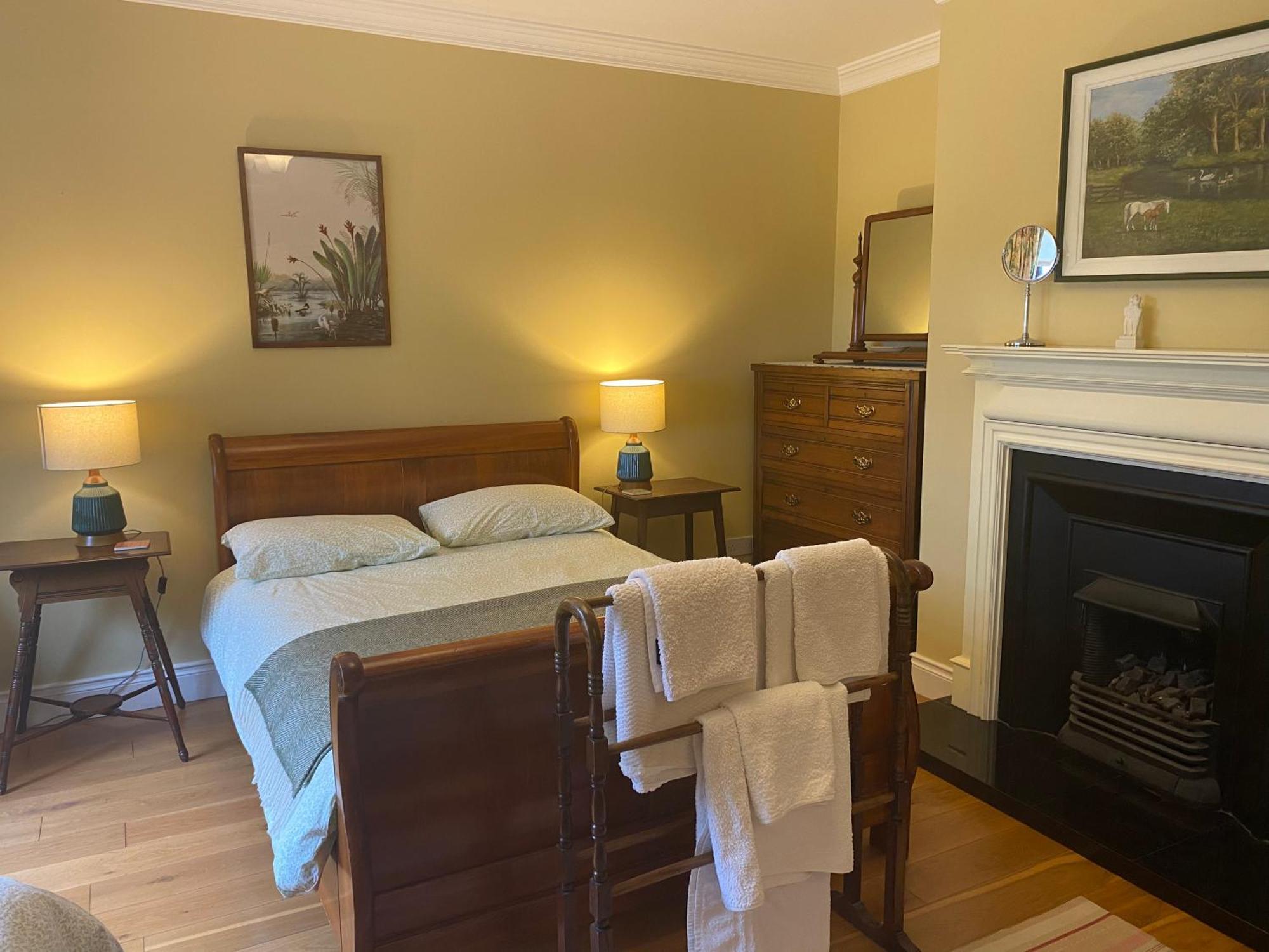 Croagh Patrick Lodge Apartment Westport Extérieur photo